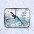 "Plateau émaillé demi-format Jacamar Émeraude - Motif oiseau tropical 20x27 cm en émail artisanal"