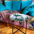 "Plateau Manicaria sur piètement métallique noir, table d'appoint"