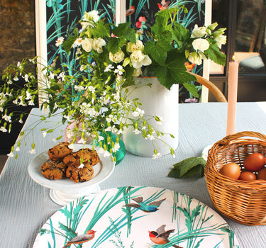 "plateau Jardin français décor intérieur élégant"