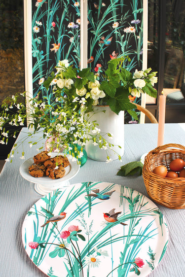 "plateau Jardin français décor intérieur élégant"