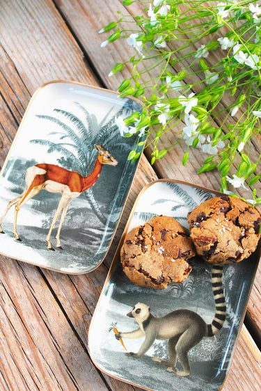 "Plateau émaillé Gazelle - Ambiance Mococo avec motif gazelle exotique"