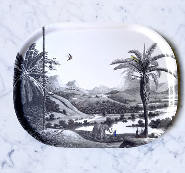 "Plateau ovale en bois décoré d'un paysage du Mékong avec montagne, forêt tropicale et éléphant"