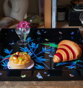 Plateau  carré en laque noire  " Jardin des merveilles"